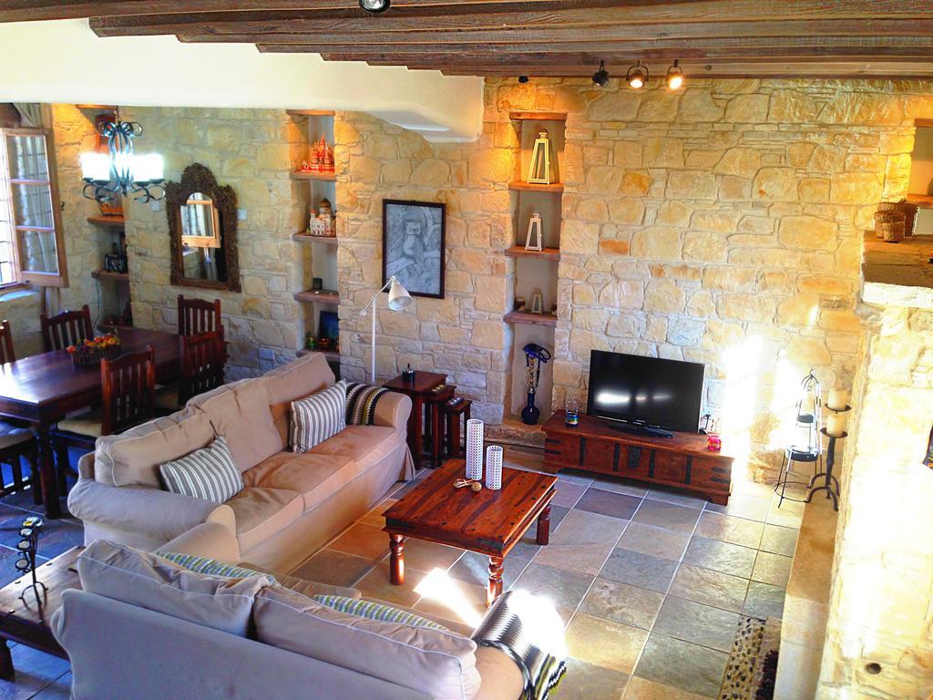 Lofou Traditional Stone House Exterior foto