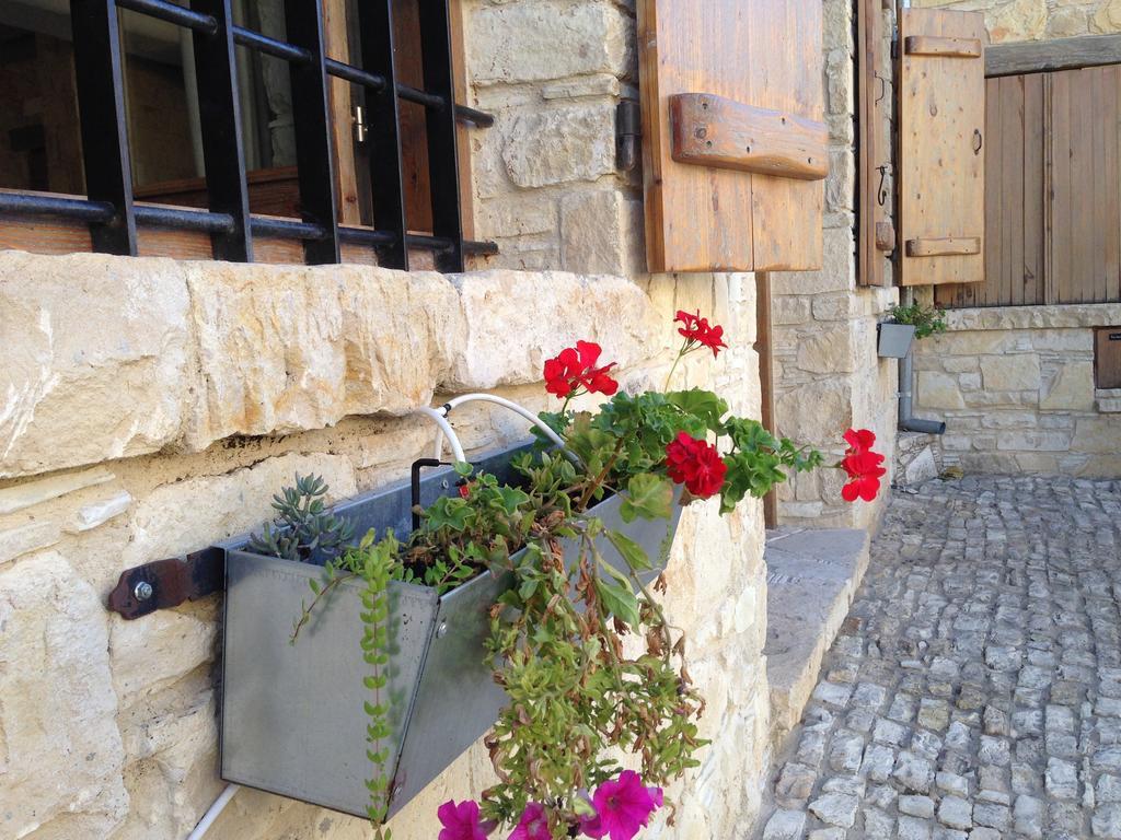 Lofou Traditional Stone House Zimmer foto