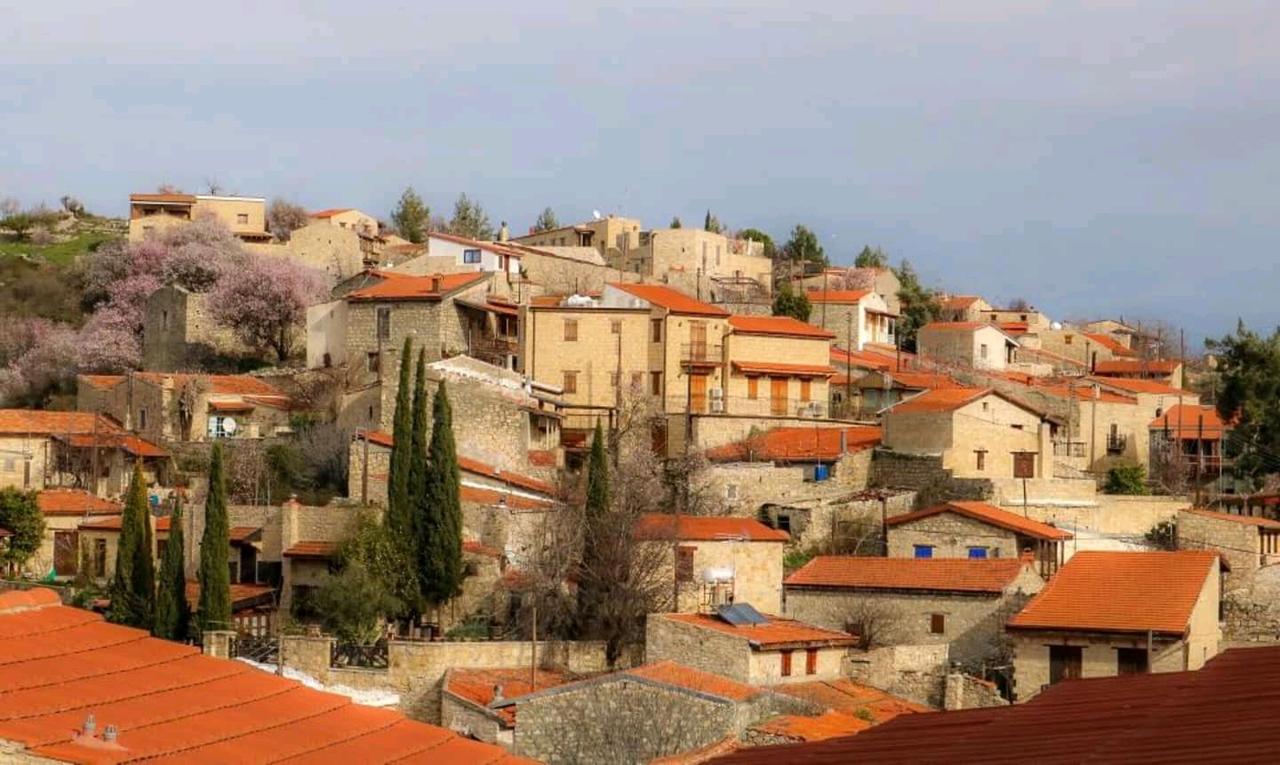 Lofou Traditional Stone House Exterior foto